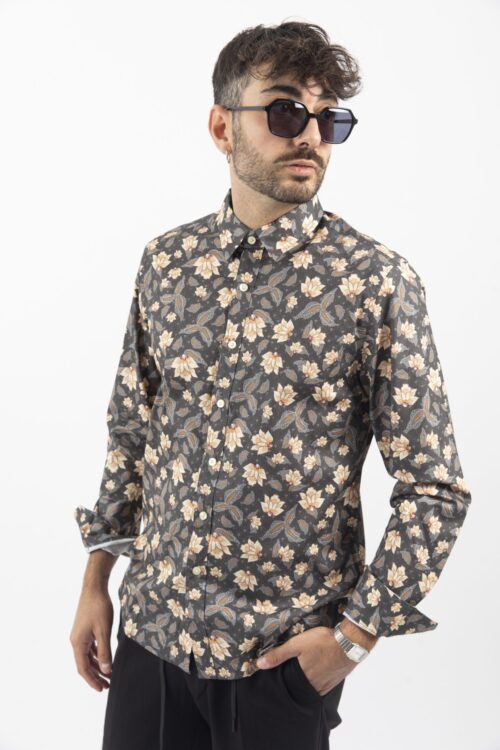camicia a fiori