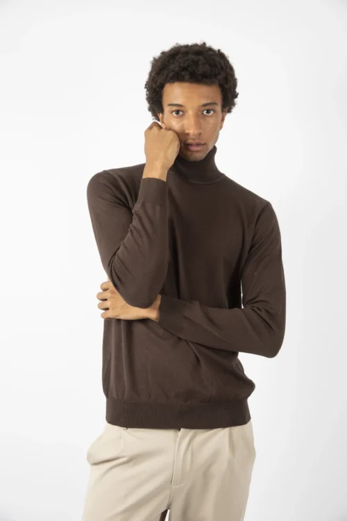 Maglia collo alto rasata